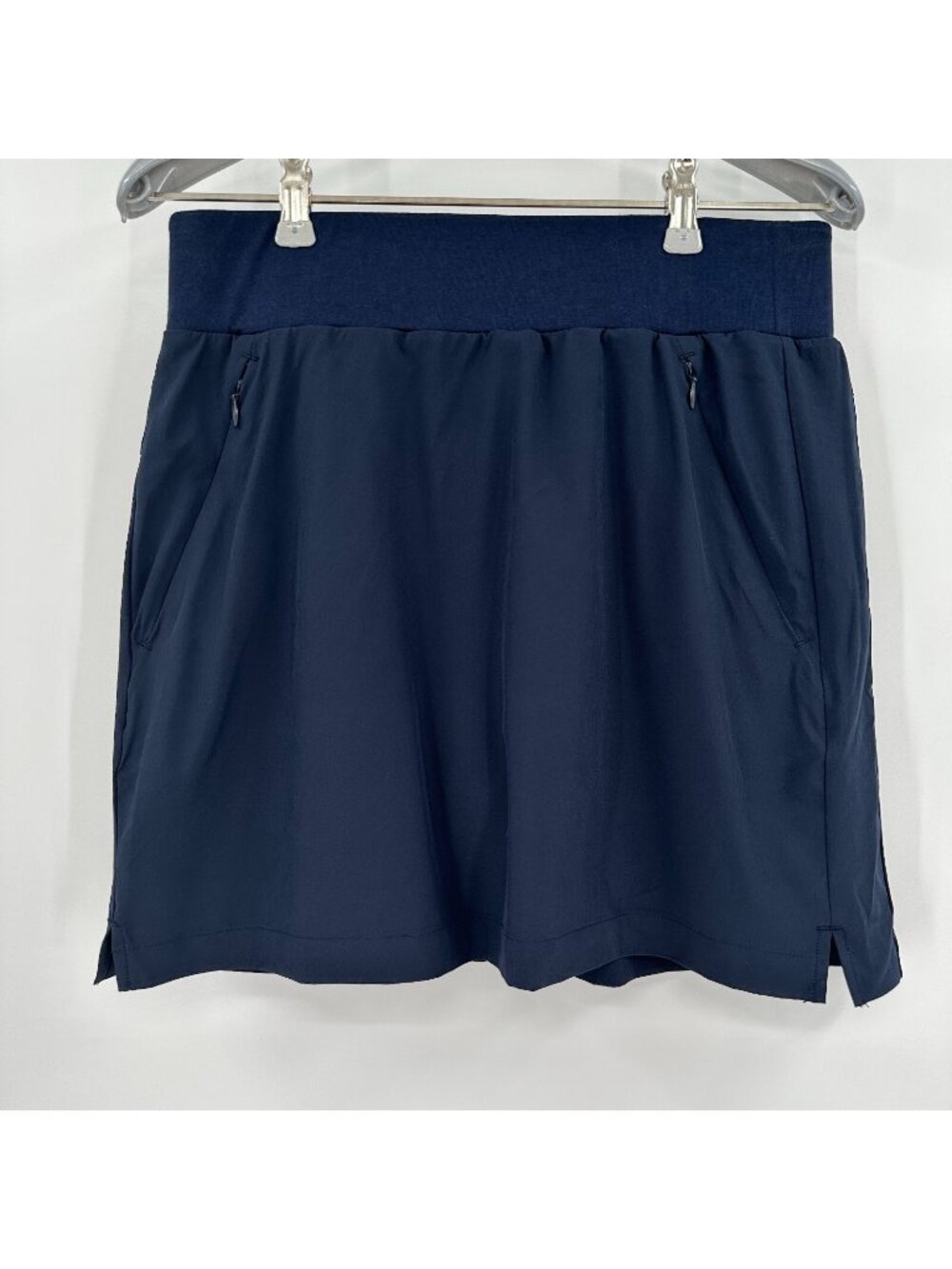 Quince Women's Performance Tech Skort sz L Navy Blue Athletic Skirt with Shorts